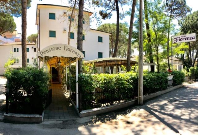 Hotel Fiorenza ミラノ・マリッティマ エクステリア 写真