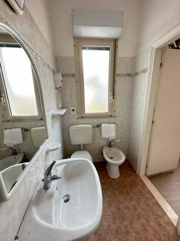 Hotel Fiorenza ミラノ・マリッティマ エクステリア 写真
